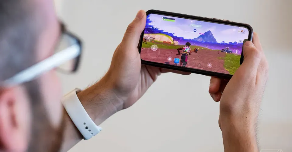 Fortnite retorna à App Store após cinco anos e marca vitória da Epic contra a Apple